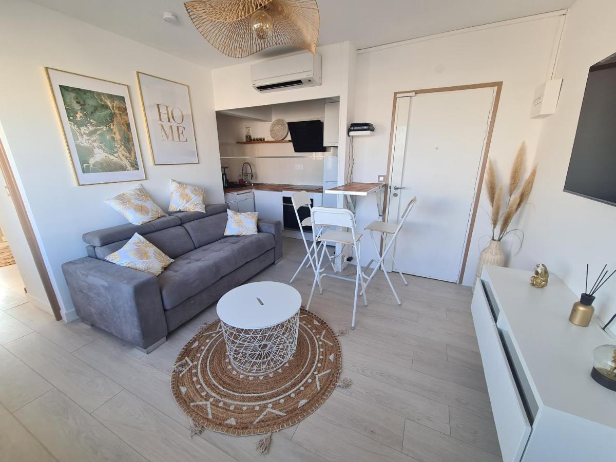 Appartement Lumineux Avec Vue Sur Mer A 50 M De La Plage Et Du Centre La Grande Motte Luaran gambar
